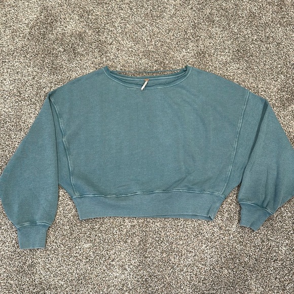 Free People Tops - Free People Relaxed Fit Cropped Pullover Sweatshirt